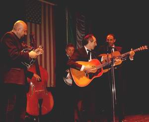 BLUEGRASS STUFF aus Italien - Bluegrass Music kann auch choreographisch gestaltet sein. Bild: Hauke Str�bing