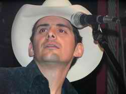 Brad Paisley am 31.12.2004 in Bakersfield. Bild: Hauke Str�bing
