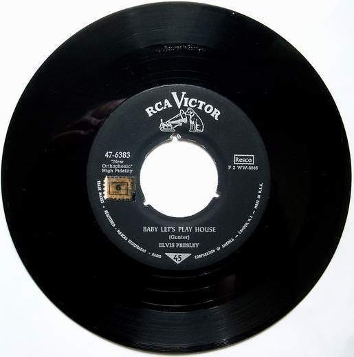 Elvis Presley:Die deutsche Originalsingle "Baby Let�s Play House"
